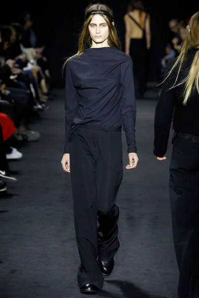 Look 14
